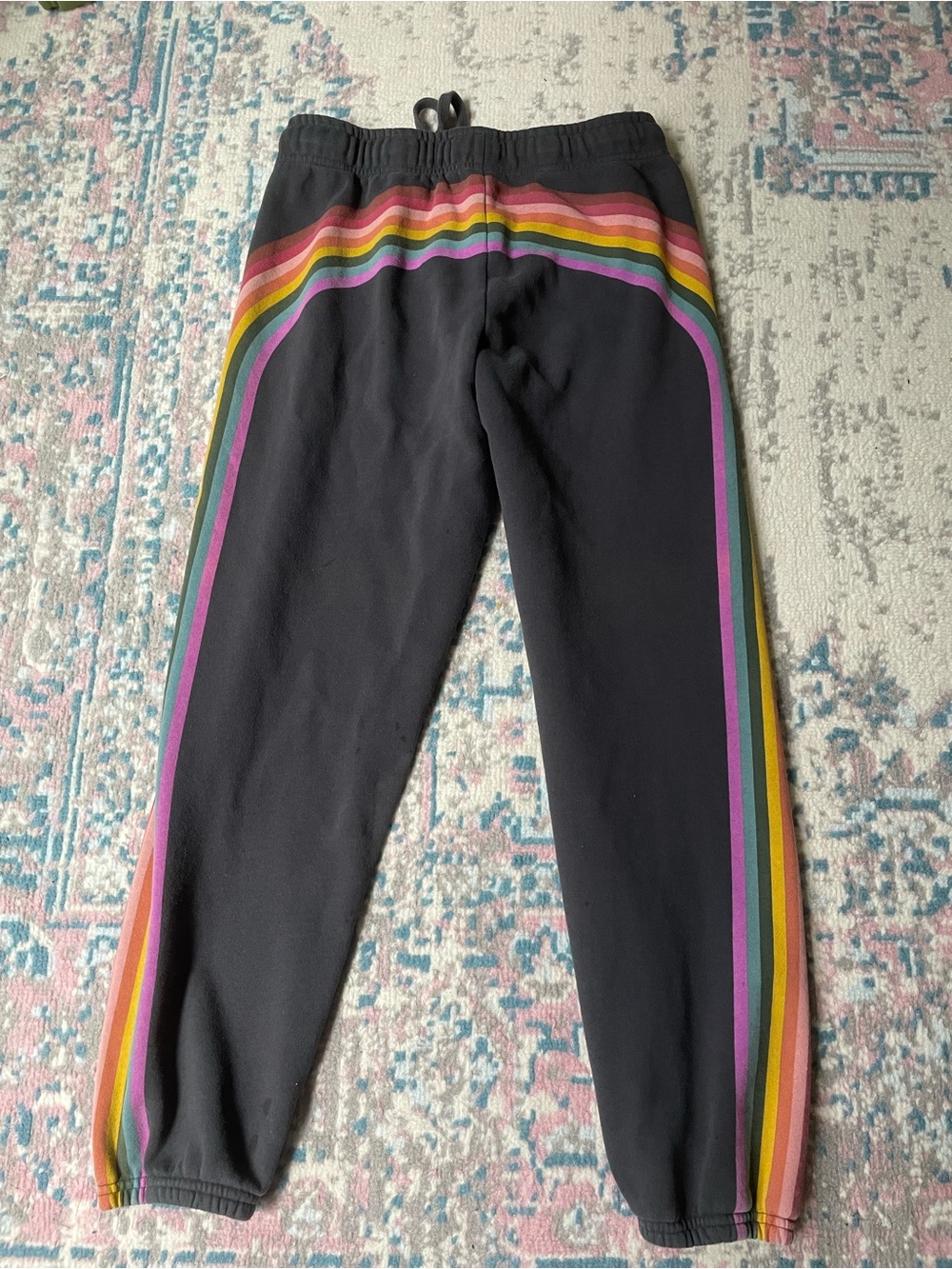 GORGEOUS MARINE LAYER SWEATS SIZE SMALL!!!